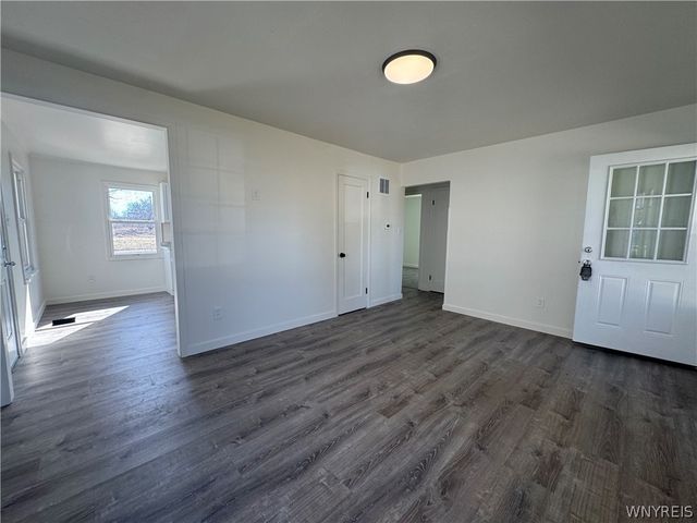 84 A Street, Niagara Falls, NY 14303