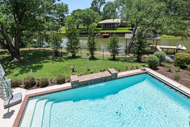102 Foster Ranch Road, Trinidad, TX 75163