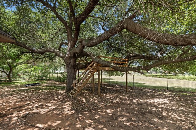 102 Foster Ranch Road, Trinidad, TX 75163
