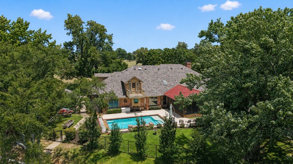 102 Foster Ranch Road, Trinidad, TX 75163