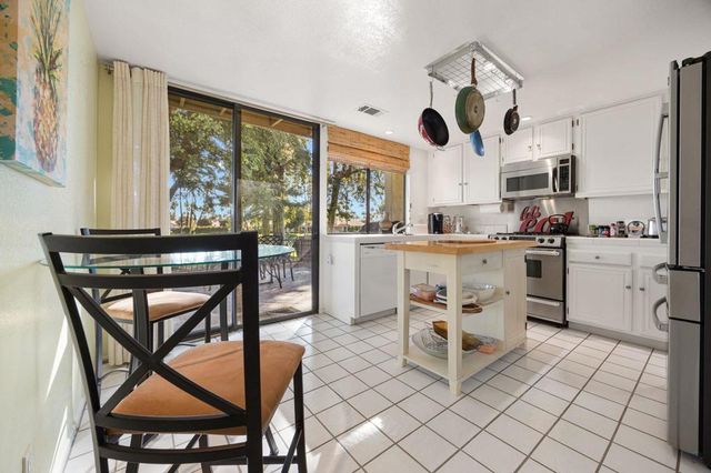 278 Tolosa Circle, Palm Desert, CA 92260