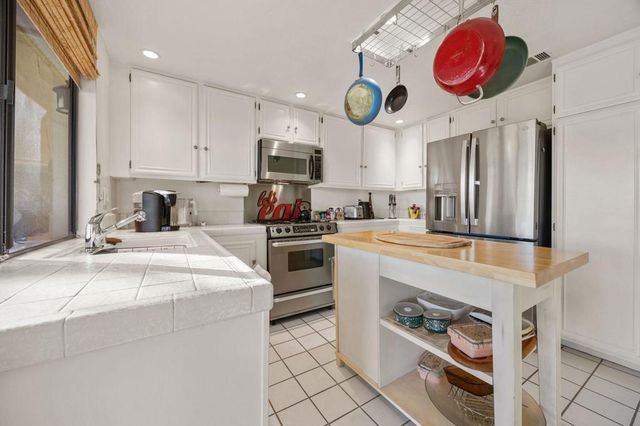 278 Tolosa Circle, Palm Desert, CA 92260