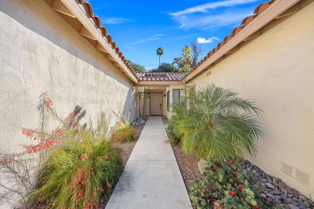 278 Tolosa Circle, Palm Desert, CA 92260