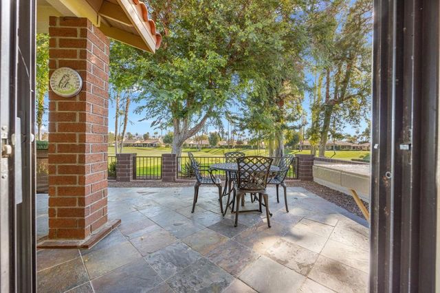 278 Tolosa Circle, Palm Desert, CA 92260