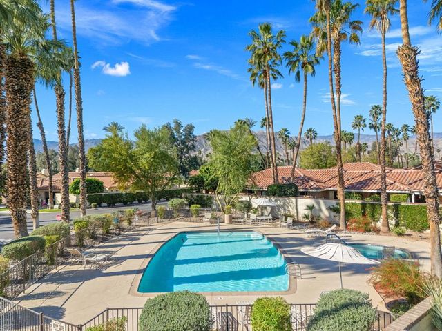 278 Tolosa Circle, Palm Desert, CA 92260