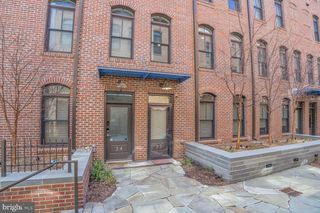 1309 E ST SE #35, Washington, DC 20003