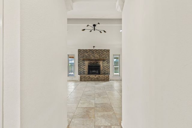 5101 Brazos St, Midland, TX 79707