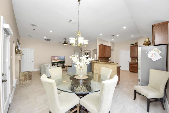 15511 Seminole Canyon Drive, Sugar Land, TX 77498