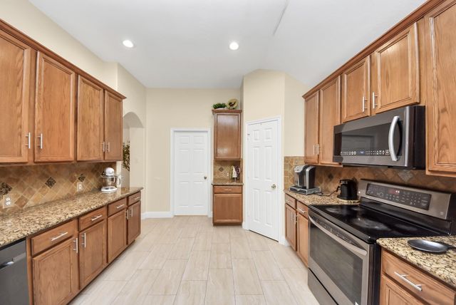 15511 Seminole Canyon Drive, Sugar Land, TX 77498