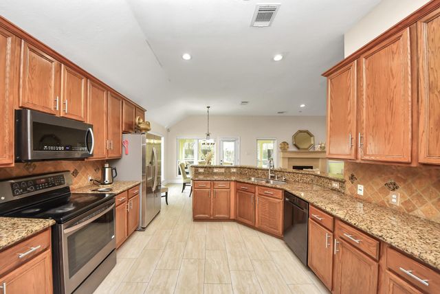 15511 Seminole Canyon Drive, Sugar Land, TX 77498