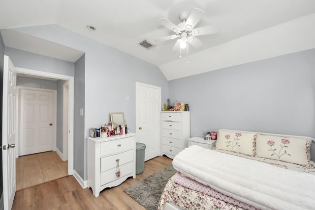 15511 Seminole Canyon Drive, Sugar Land, TX 77498