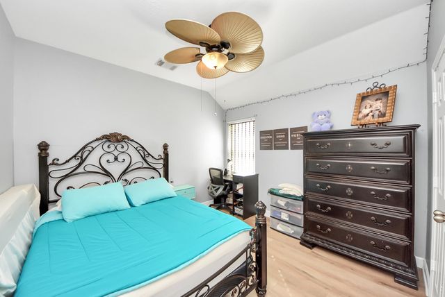 15511 Seminole Canyon Drive, Sugar Land, TX 77498