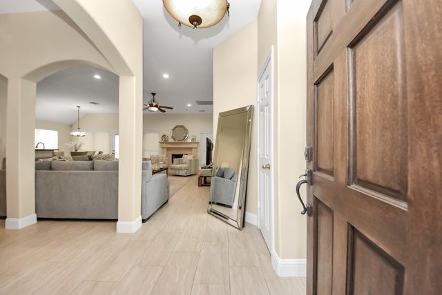 15511 Seminole Canyon Drive, Sugar Land, TX 77498