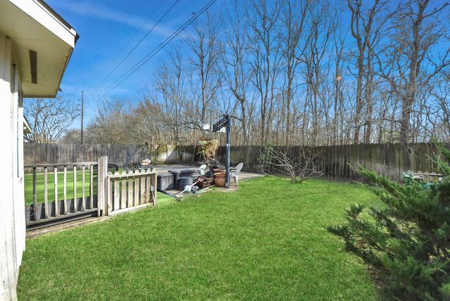 15511 Seminole Canyon Drive, Sugar Land, TX 77498