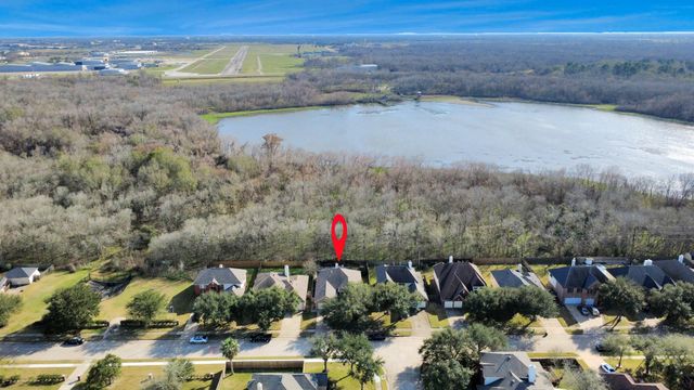 15511 Seminole Canyon Drive, Sugar Land, TX 77498