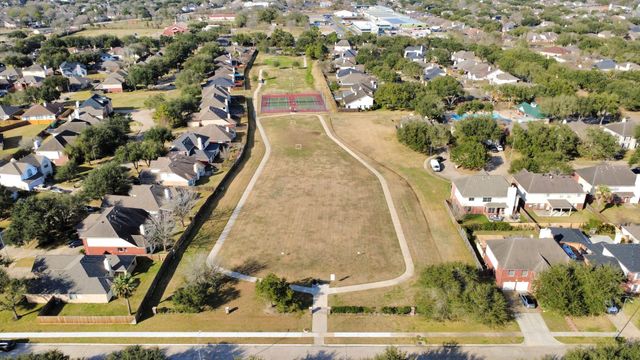 15511 Seminole Canyon Drive, Sugar Land, TX 77498