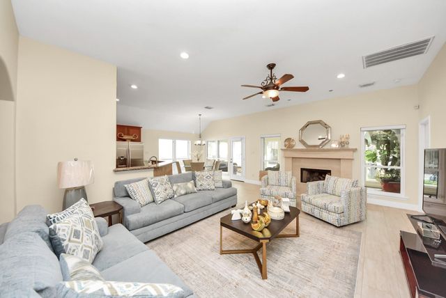 15511 Seminole Canyon Drive, Sugar Land, TX 77498