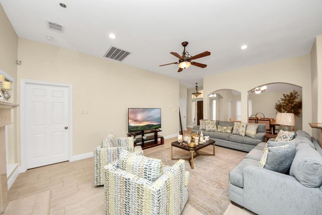 15511 Seminole Canyon Drive, Sugar Land, TX 77498