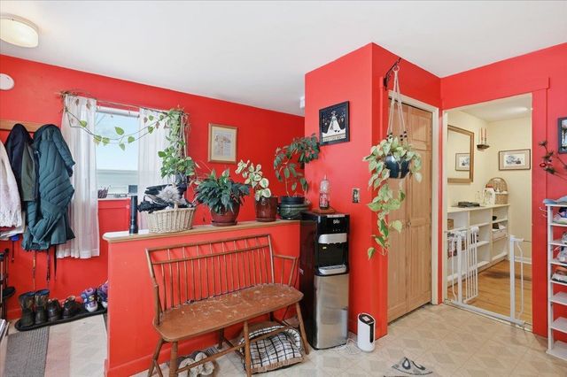 2 Seneca Avenue, Essex Junction, VT 05452