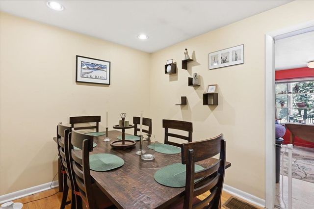 2 Seneca Avenue, Essex Junction, VT 05452