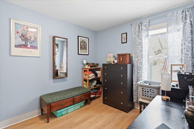 2 Seneca Avenue, Essex Junction, VT 05452