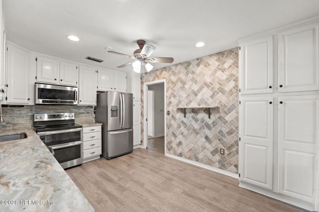 4229 BUCK POINT Road, Jacksonville, FL 32210