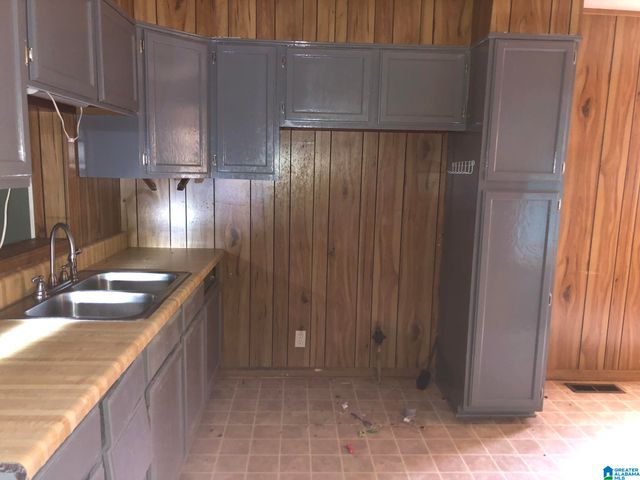 2113 27TH AVENUE N, Hueytown, AL 35023