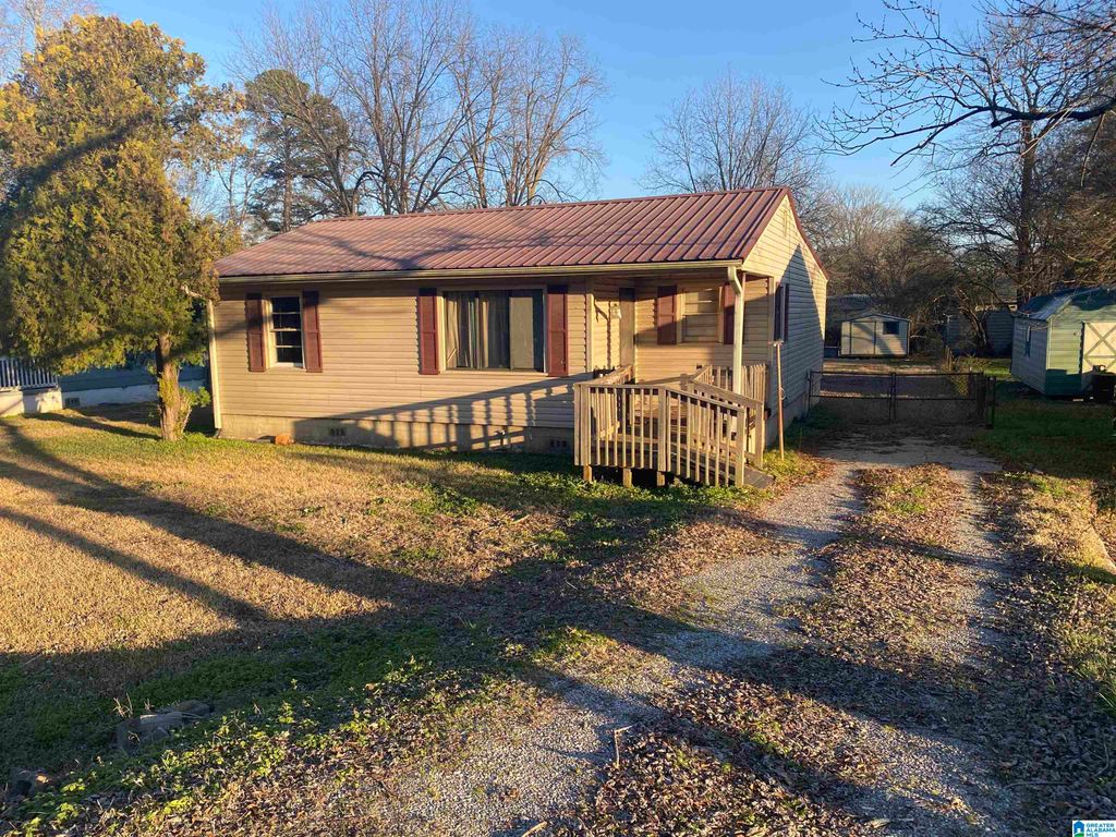 2113 27TH AVENUE N, Hueytown, AL 35023