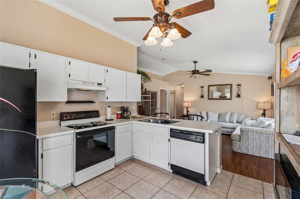 Image 11 of property listing at 1967 GARWOOD DRIVE, Orlando, FL 32822
