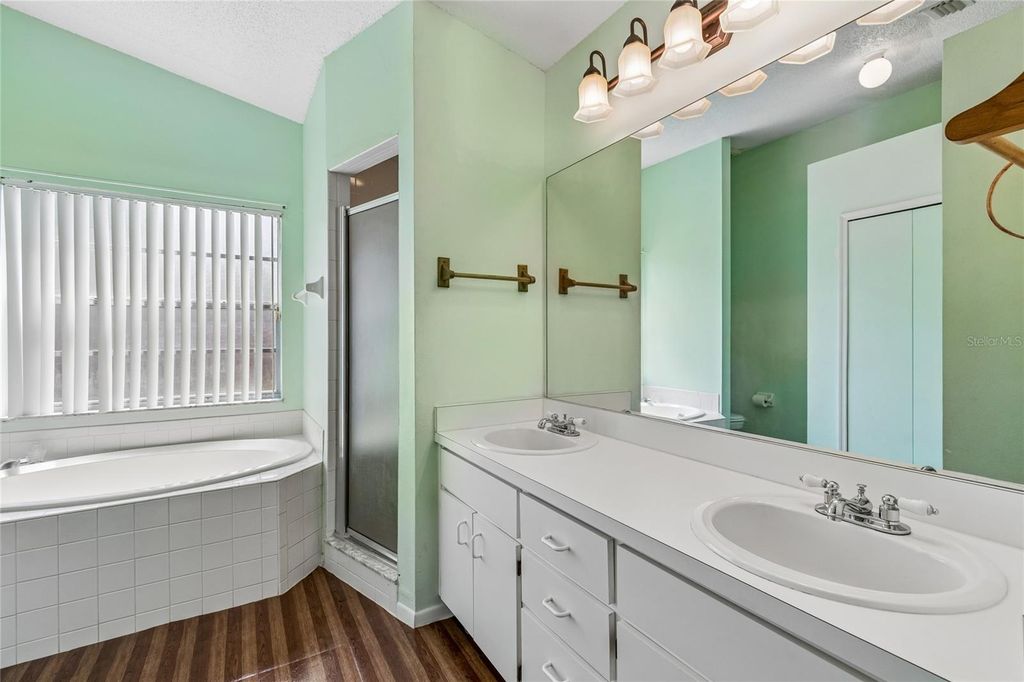 Image 15 of property listing at 1967 GARWOOD DRIVE, Orlando, FL 32822