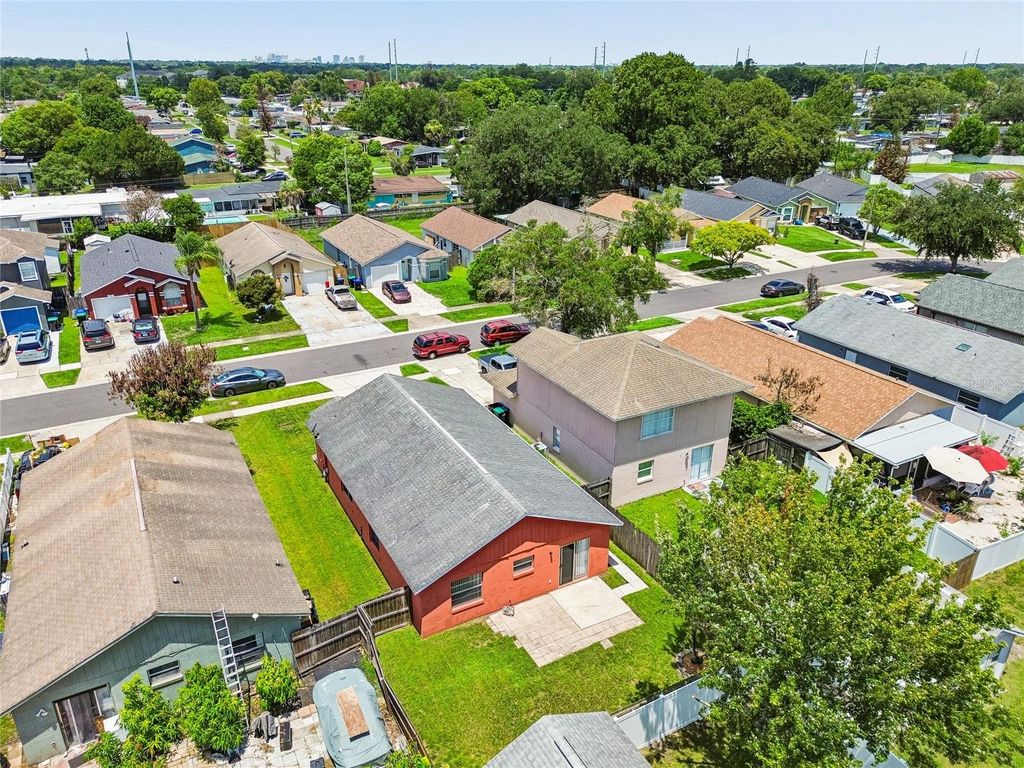Image 31 of property listing at 1967 GARWOOD DRIVE, Orlando, FL 32822