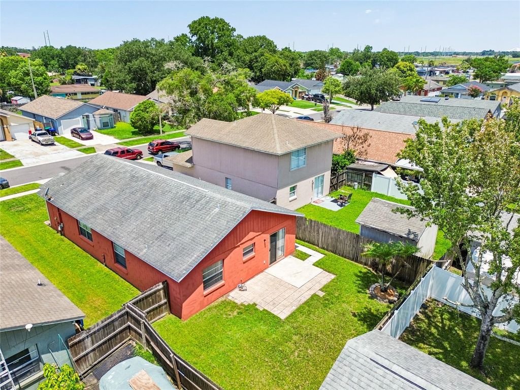 Image 33 of property listing at 1967 GARWOOD DRIVE, Orlando, FL 32822
