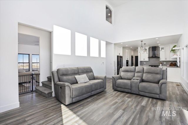 2283 E 4092 N, Filer, ID 83328