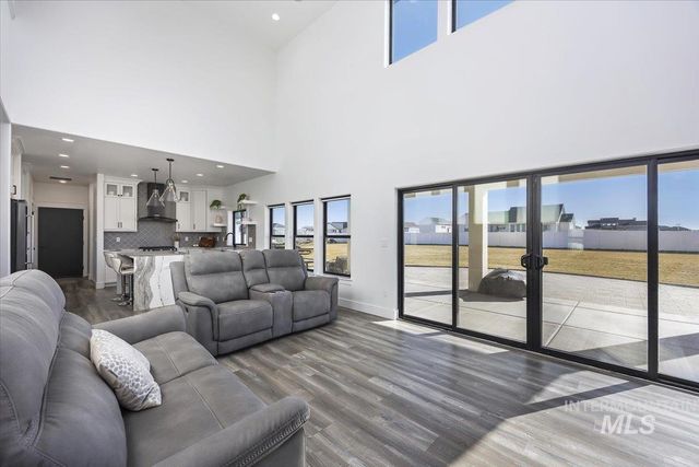 2283 E 4092 N, Filer, ID 83328