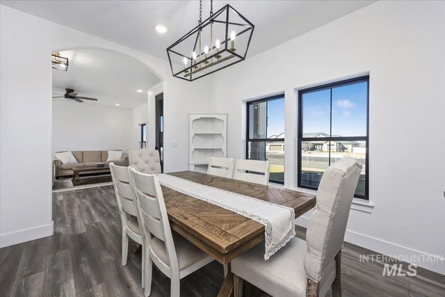 2283 E 4092 N, Filer, ID 83328