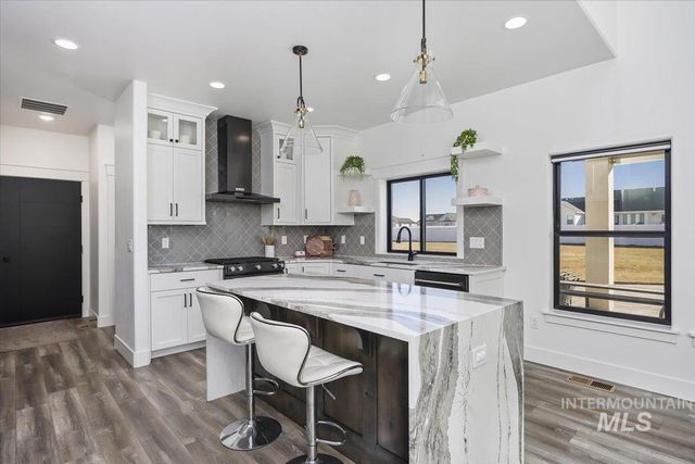 2283 E 4092 N, Filer, ID 83328