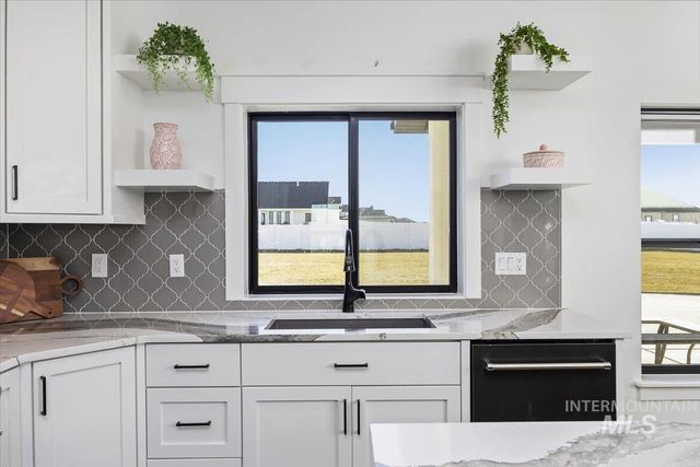 2283 E 4092 N, Filer, ID 83328