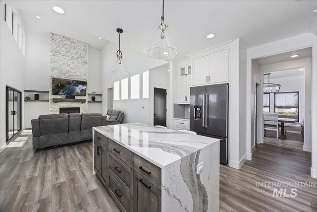 2283 E 4092 N, Filer, ID 83328