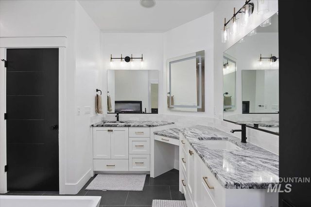 2283 E 4092 N, Filer, ID 83328