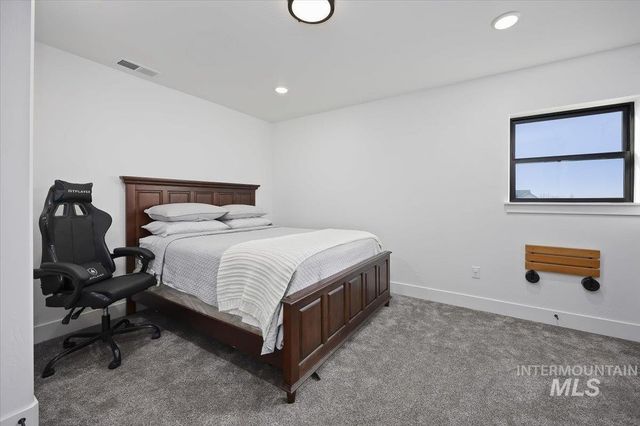 2283 E 4092 N, Filer, ID 83328