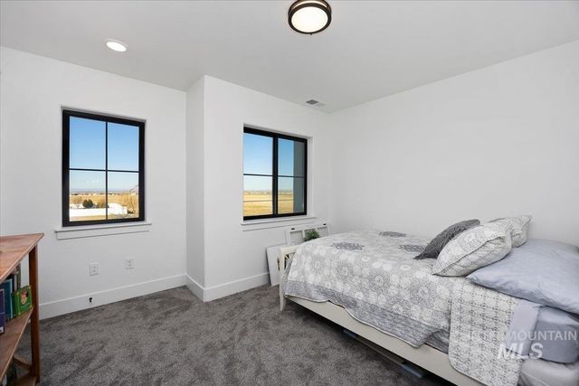 2283 E 4092 N, Filer, ID 83328