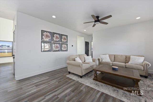 2283 E 4092 N, Filer, ID 83328