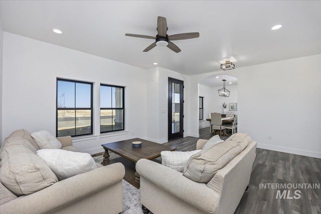 2283 E 4092 N, Filer, ID 83328