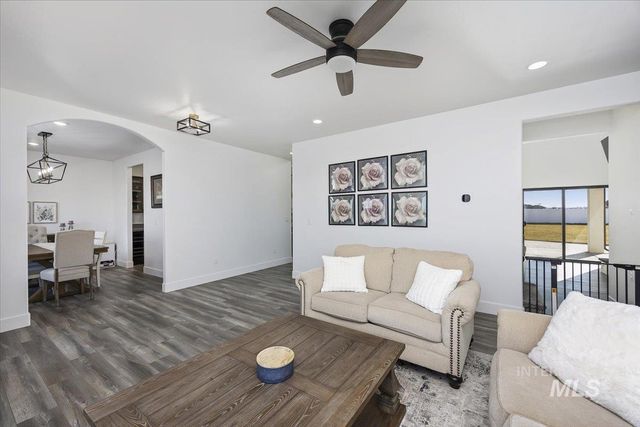 2283 E 4092 N, Filer, ID 83328