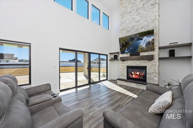 2283 E 4092 N, Filer, ID 83328