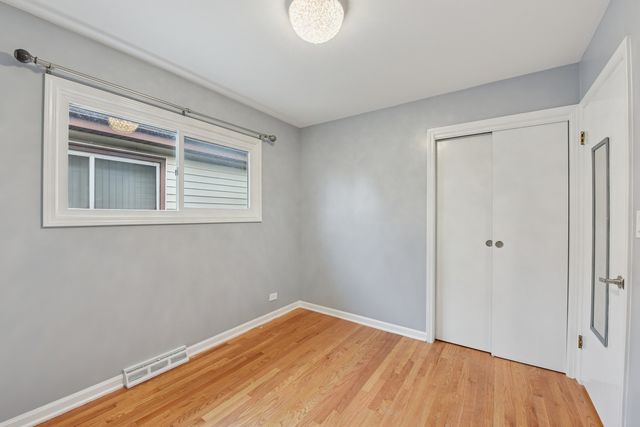 5829 Madison Street, Morton Grove, IL 60053