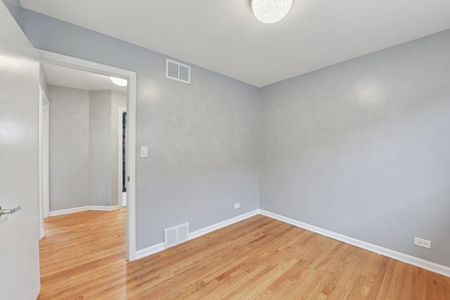 5829 Madison Street, Morton Grove, IL 60053