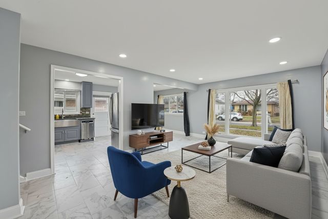 5829 Madison Street, Morton Grove, IL 60053