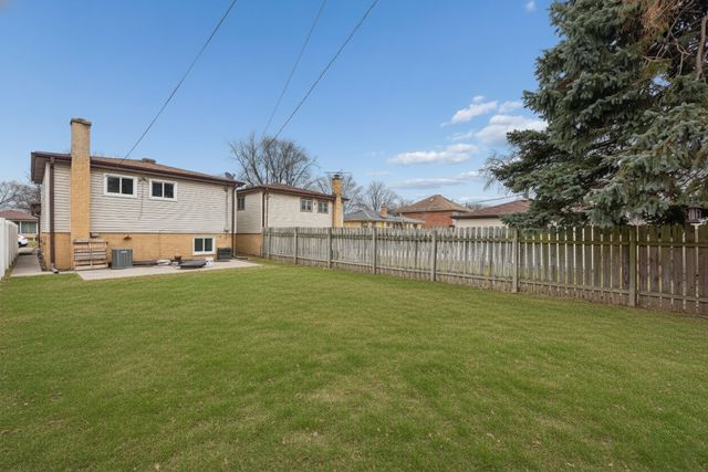 5829 Madison Street, Morton Grove, IL 60053