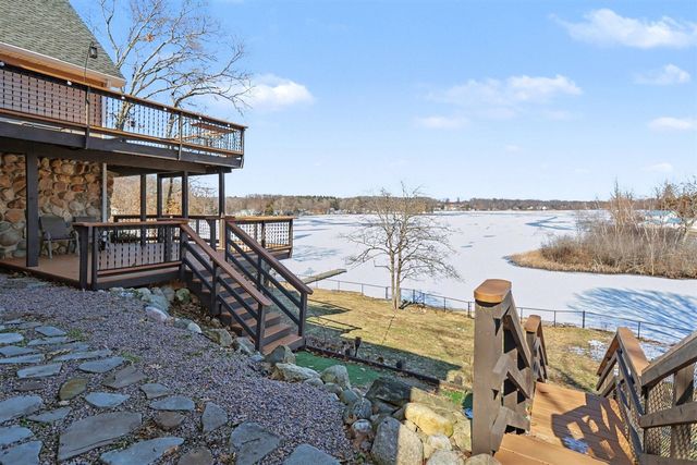 12055 S Sherman Lake Drive, Augusta, MI 49012